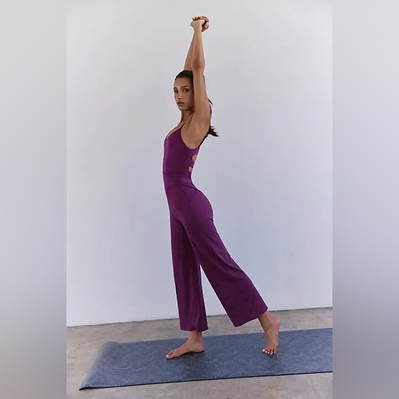 NWOT Free People Mvmt Up At Night Fitted Onesie Jumpsuit Deep Mulberry Sz M - Picture 3 of 4
